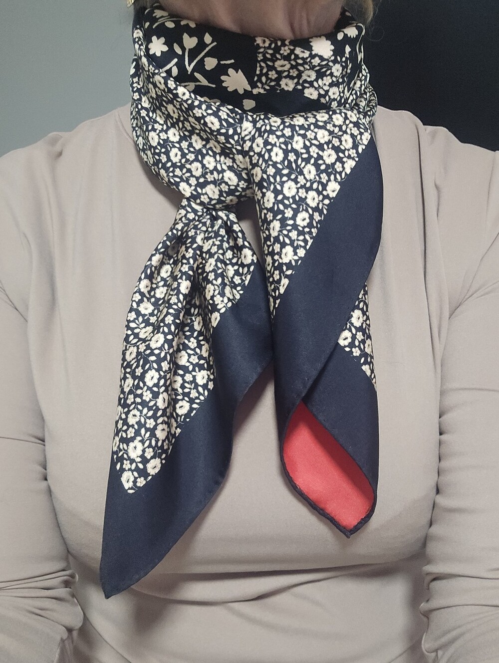 Tory BURCH 100% Silk Double Sided Scarf 36x36 NWT